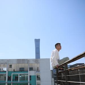 日本我与子乱视频无删减版
